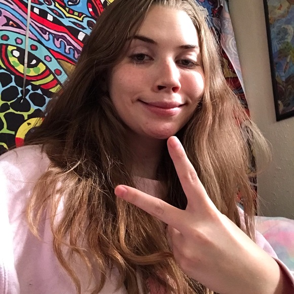 Meet your Posher, Alexis - Picture 1 of 1